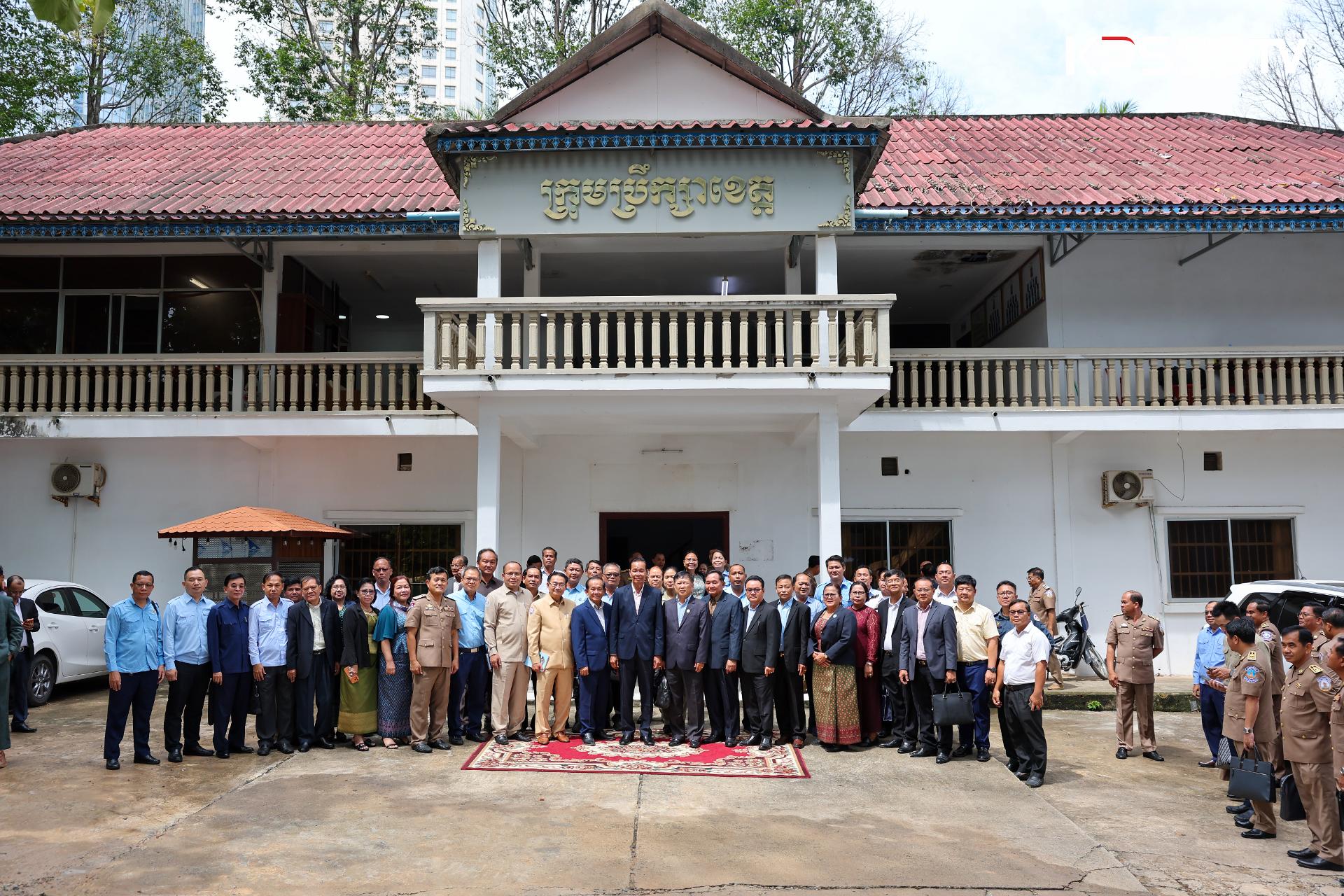 អគារវ័យចំណាស់ជិត២០ឆ្នាំរបស់ក្រុមប្រឹក្សាខេត្តព្រះសីហនុនឹងត្រូវវាយចោល