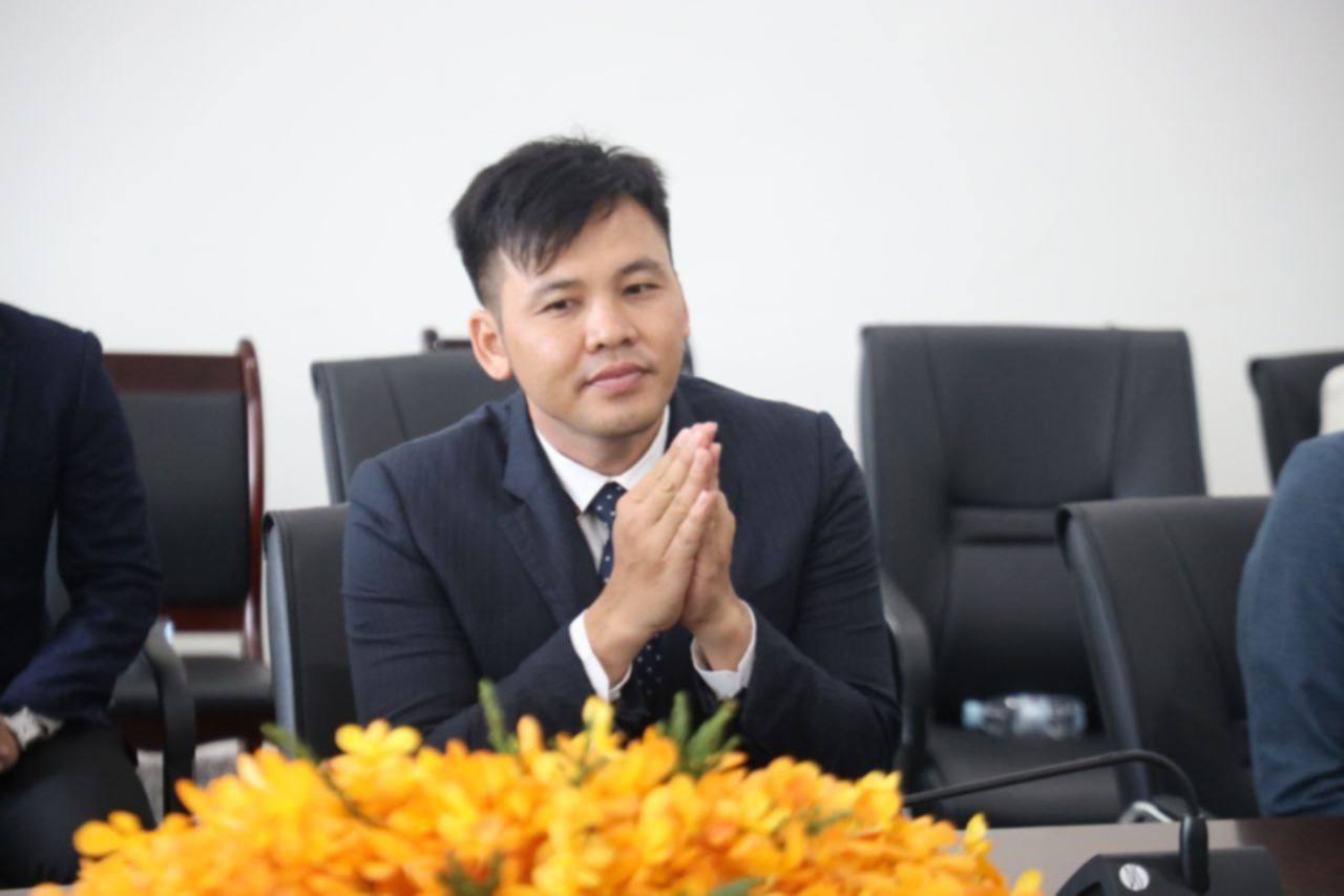 从“勋爵”到交出家产?冷那瓦塔公开回应6A项目风波 柬埔寨房地产企业家冷那瓦塔9月8日晚公开发声…