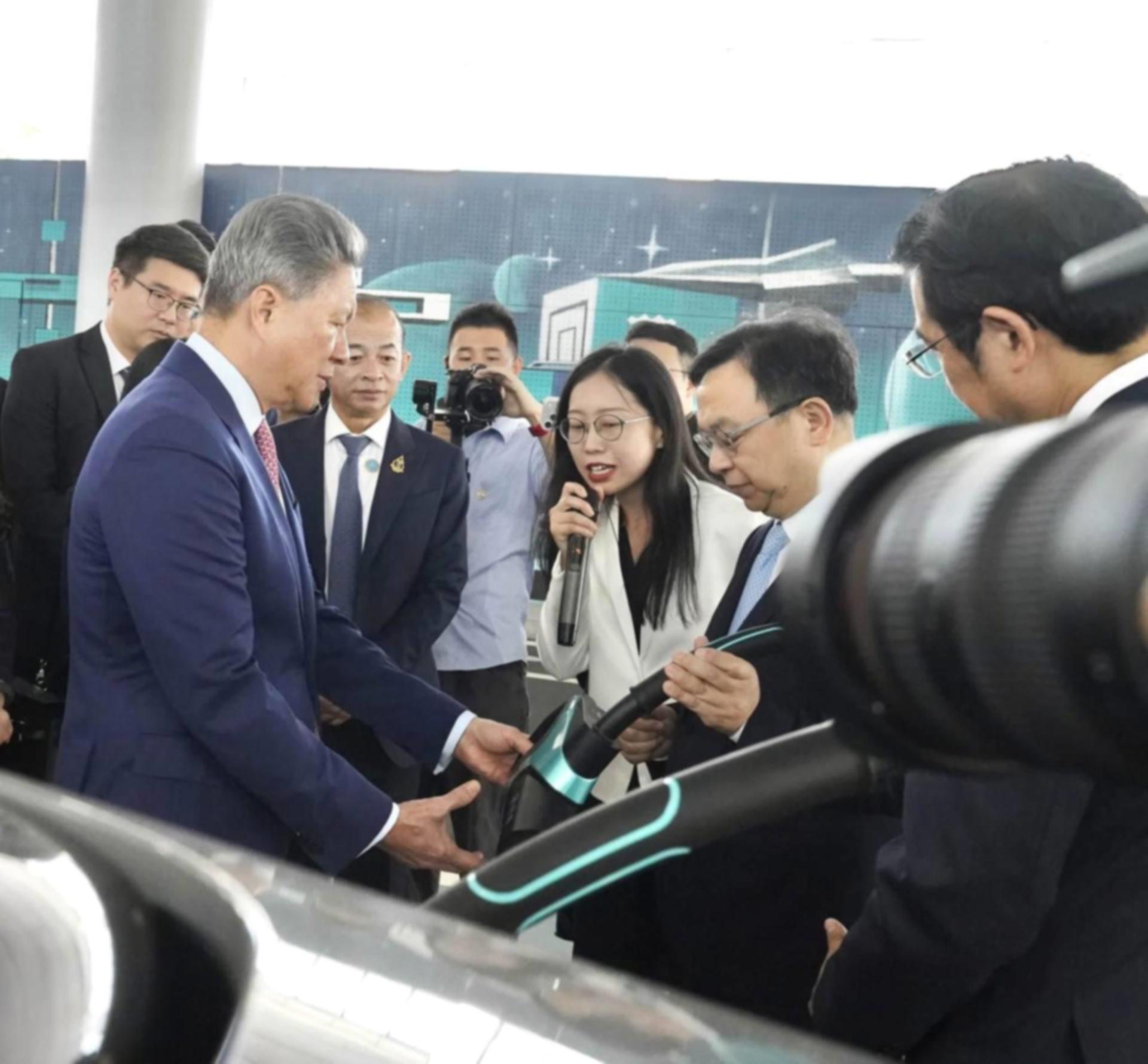 10分钟充满电!柬埔寨将成中国以外首个引进比亚迪超快充技术的国家 近日,柬埔寨副首相、柬埔寨发展…