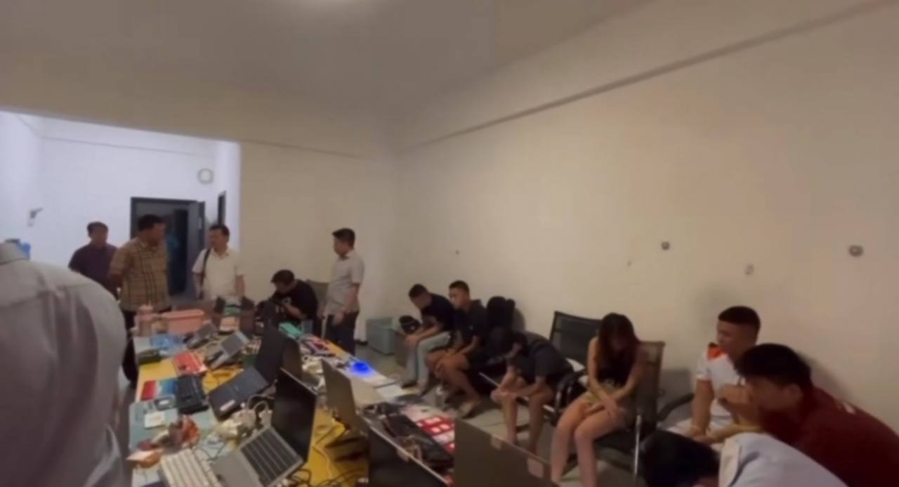 91人被抓!老挝博胶省捣毁跨国刷单诈骗团伙 越南公安9月16日通报称,9月12日,老挝博胶省执法…