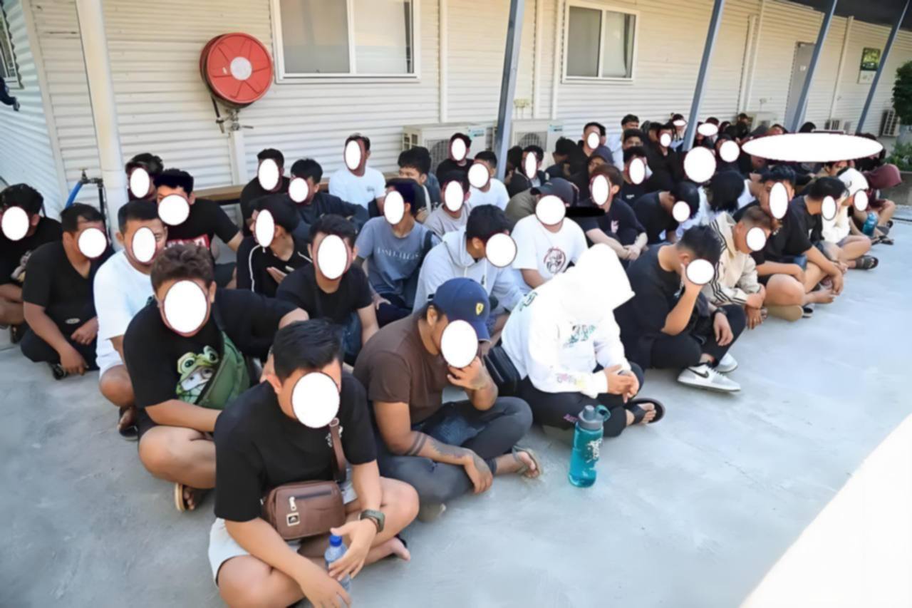 同一批人又被抓?东帝汶警方突查14名中国籍人员 东帝汶警方近日再次抓获14名中国籍人员。当地媒体…